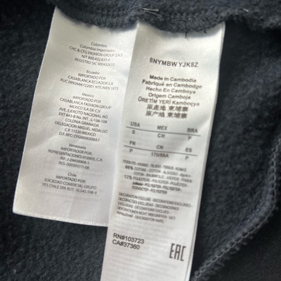 Tracksuit - Picture 6 of 7